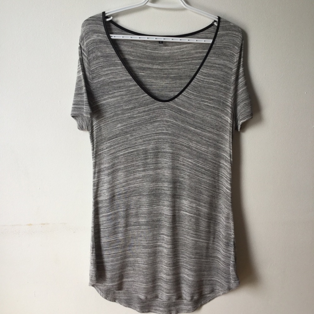 🔥2/25$🔥gray t shirt